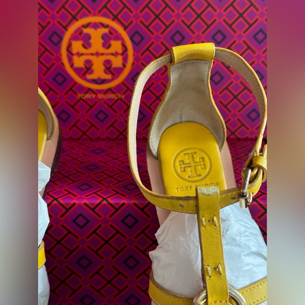 Tory Burch Yellow Leather Sandals | Size 6.5 💛 - Picture 11 of 11